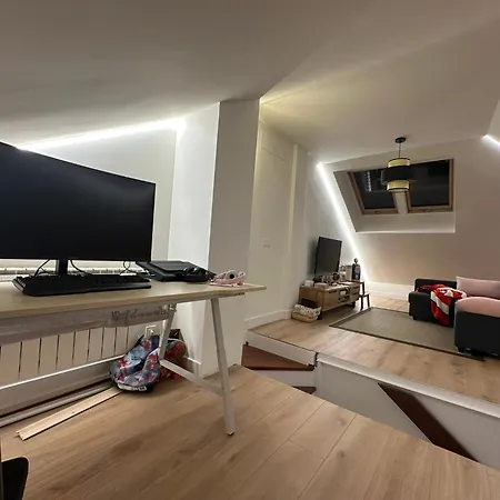 Δωμάτια σε οικογενειακή κατοικία Atico Diafano En De Lujo